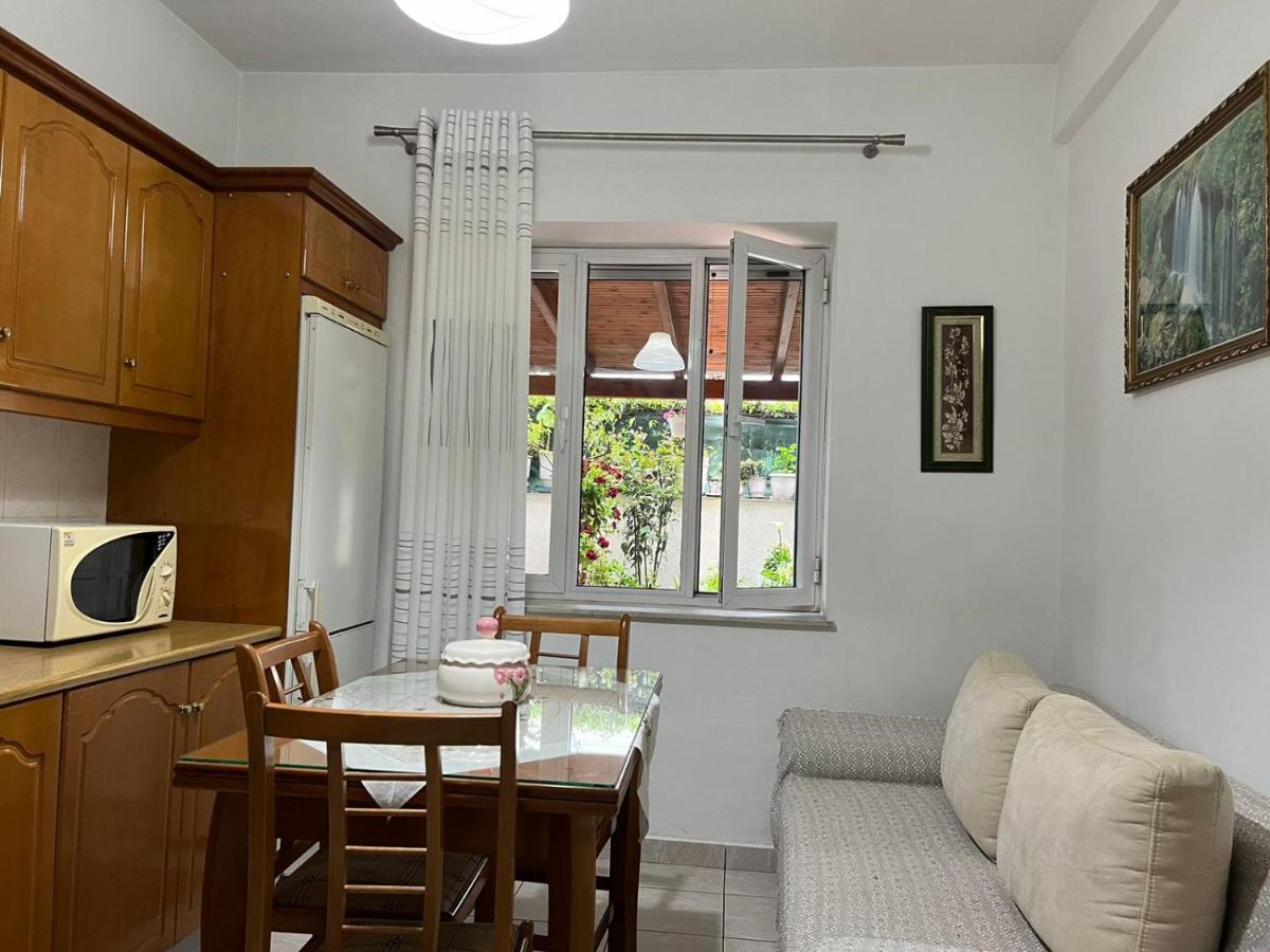 Goni Guest House Sarande Exterior photo