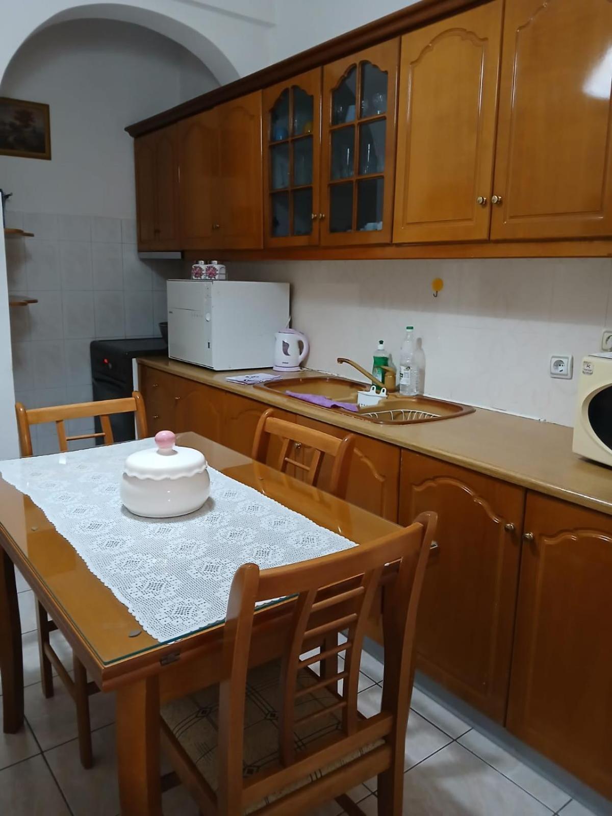Goni Guest House Sarande Exterior photo